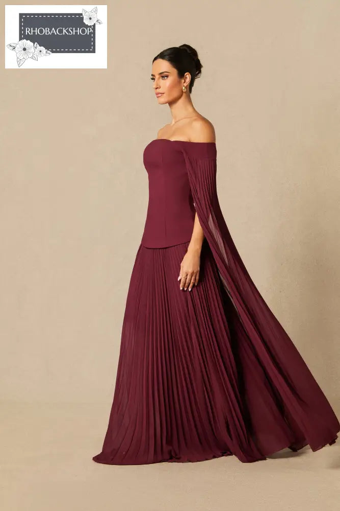 Shoulder Top & Pleated Skirt Set